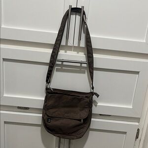 Classic Brown Men's Messenger Bag